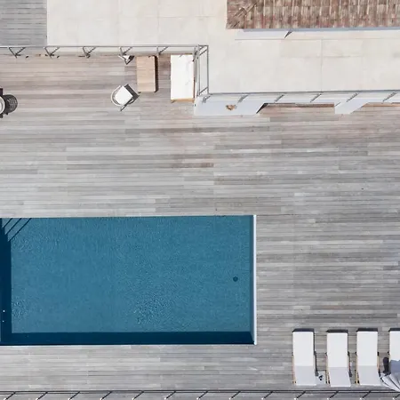 Βίλα Avec Piscine Et Vue A 230m De La *