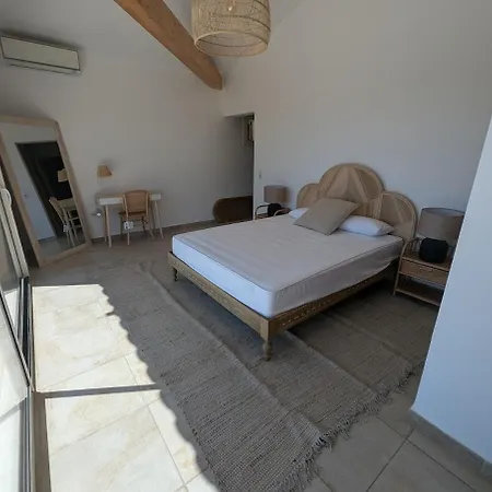 Villa Avec Piscine Et Vue A 230m De La