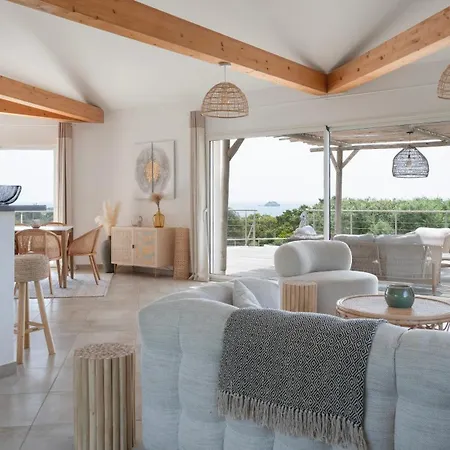 Avec Piscine Et Vue A 230m De La Villa Zonza