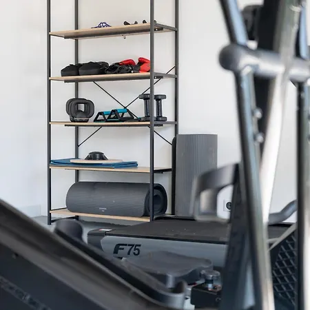 Avec Piscine Et Vue A 230m De La *