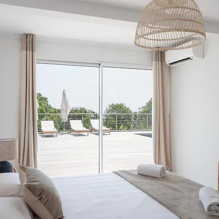 Avec Piscine Et Vue A 230m De La Zonza