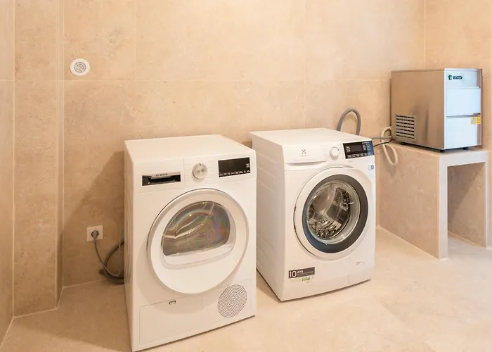 Avec Piscine Et Vue à 230m De La Zonza